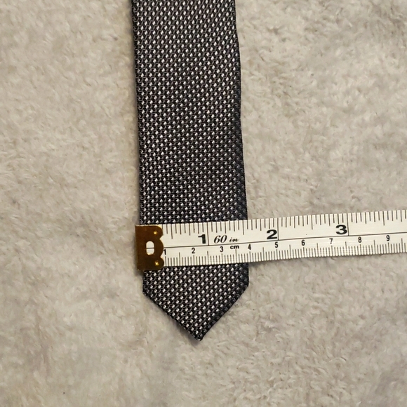 Michael Kors silk Necktie - Picture 10 of 10